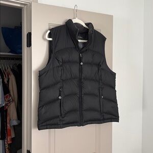 LL Bean Womens XL Nylon Goose Down Puffer Vest Black Full Zip Misses Jacket
